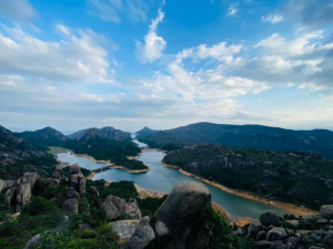 《圣经》第一节经文揭示了什么？（创1）